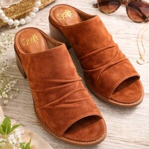Sofft Brown Suede Mule Heels 9M